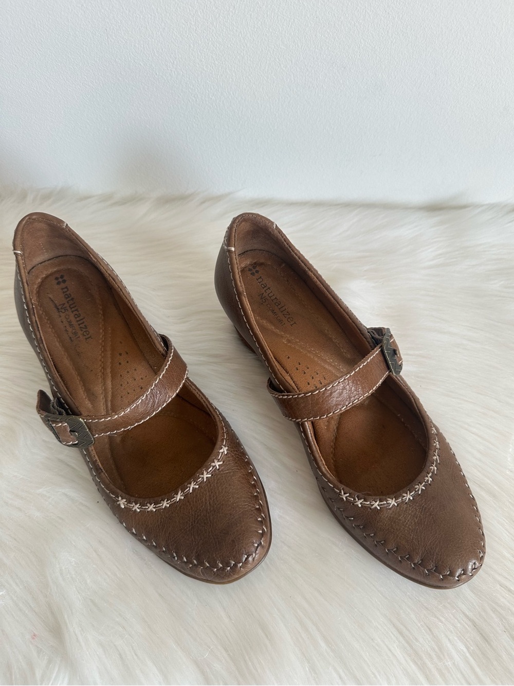 Naturalizer Women’s Brown Leather Mary Jane Block Heel Pumps Size 8 - Picture 4 of 8
